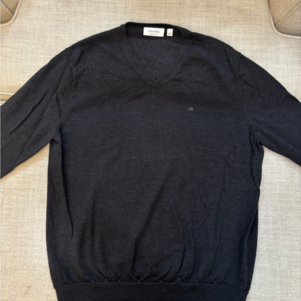 Calvin Klein Men's Dark Gray V-Neck Sweater 100% Italian Marino